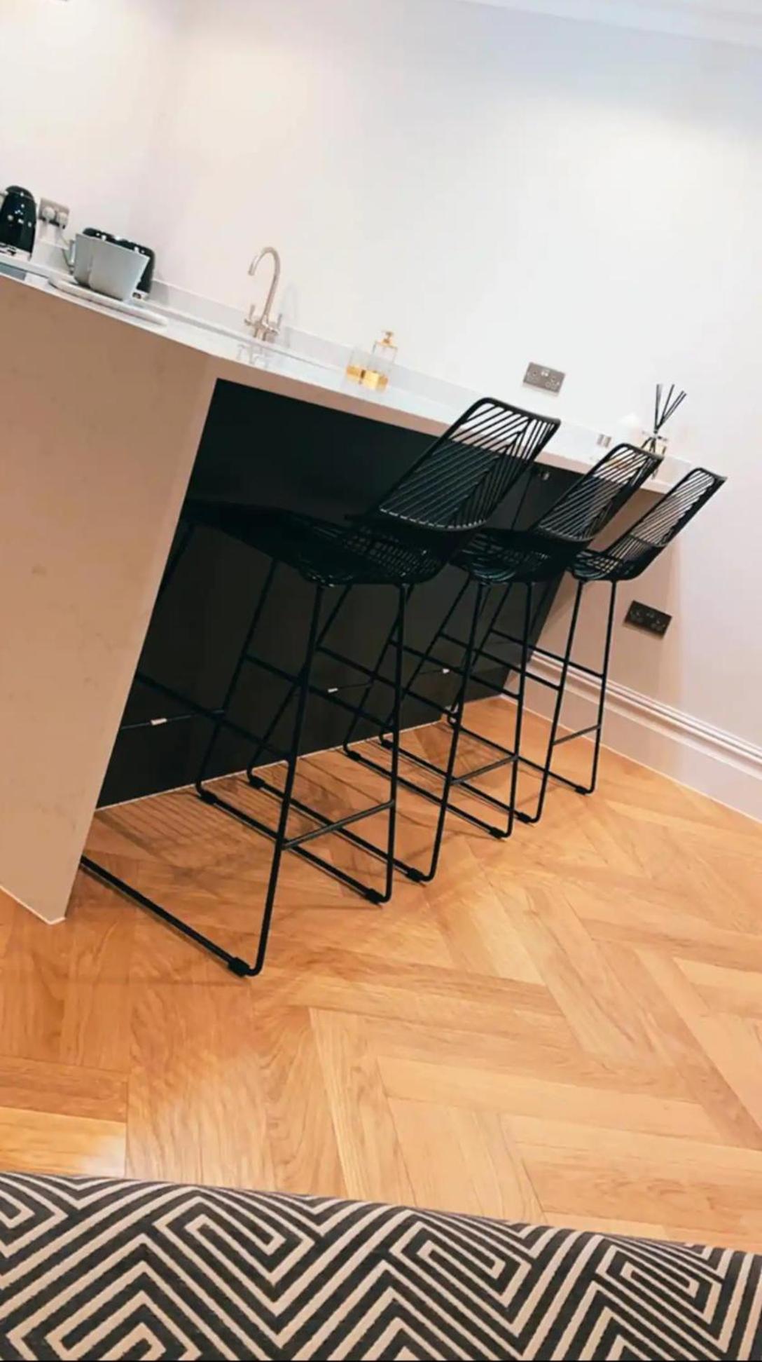 The Bank Apartment Cardiff Bagian luar foto