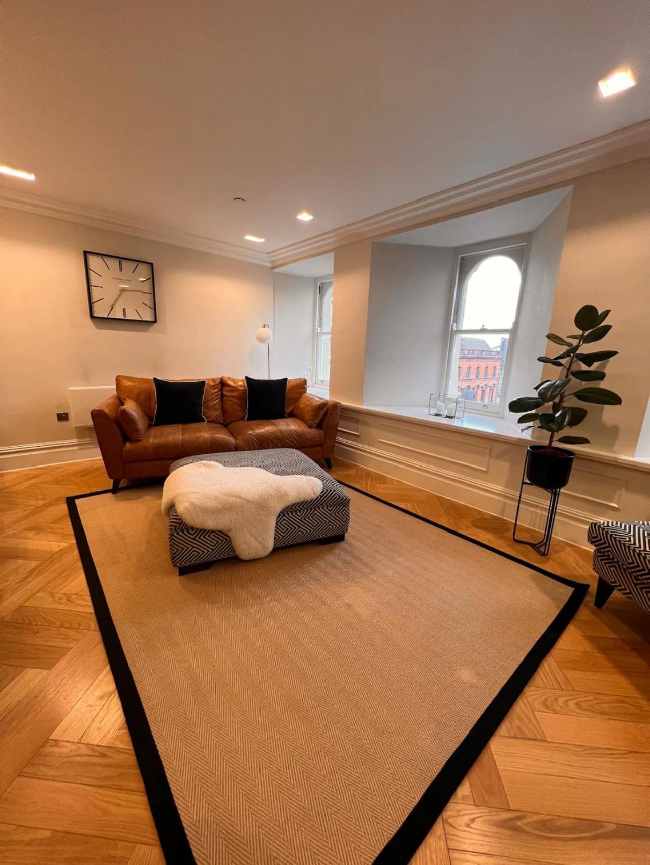 The Bank Apartment Cardiff Bagian luar foto